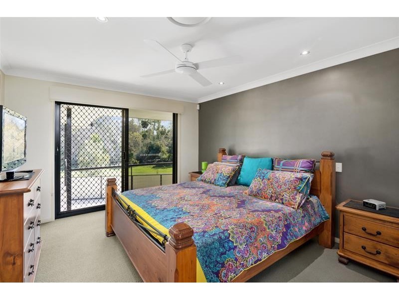 27 Tipuana Drive, Elanora QLD 4221