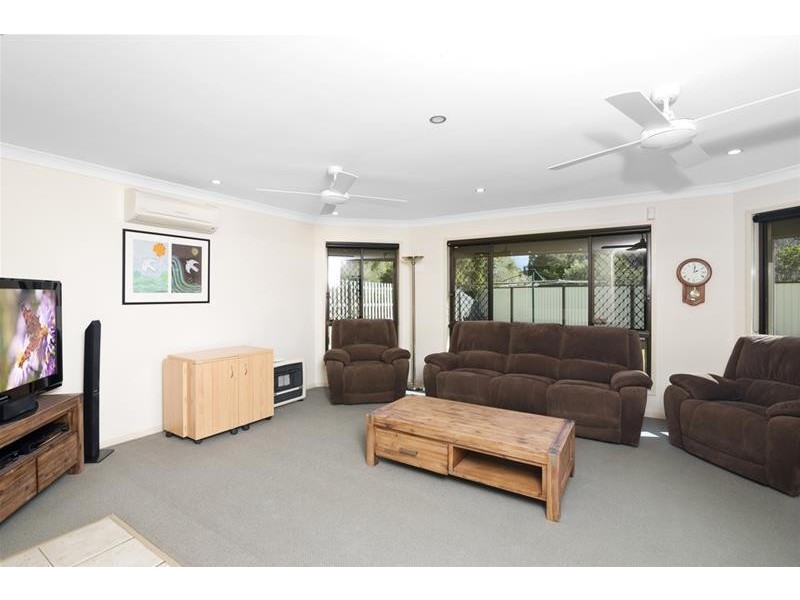 27 Tipuana Drive, Elanora QLD 4221