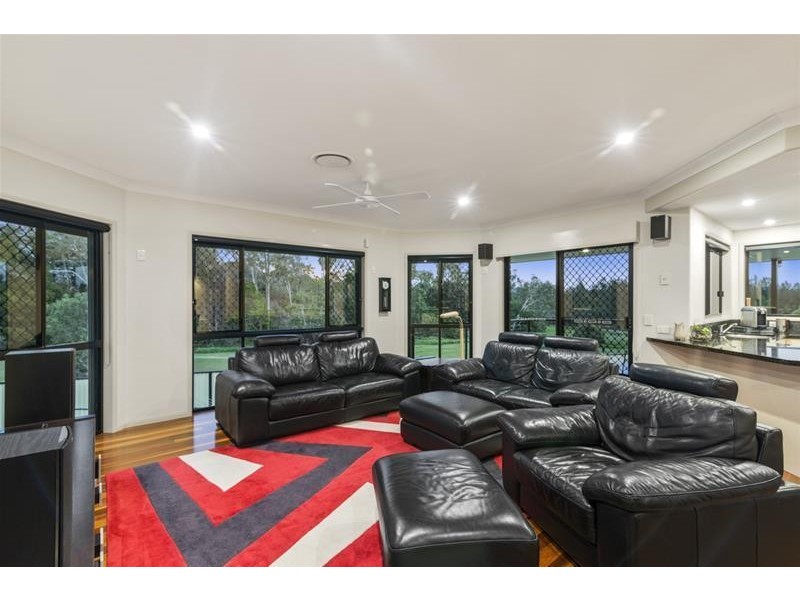 27 Tipuana Drive, Elanora QLD 4221