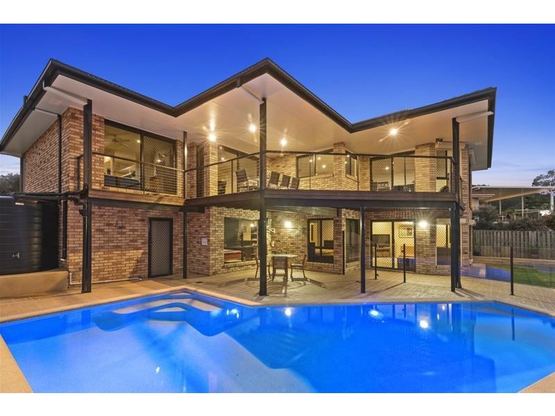 27 Tipuana Drive, Elanora QLD 4221