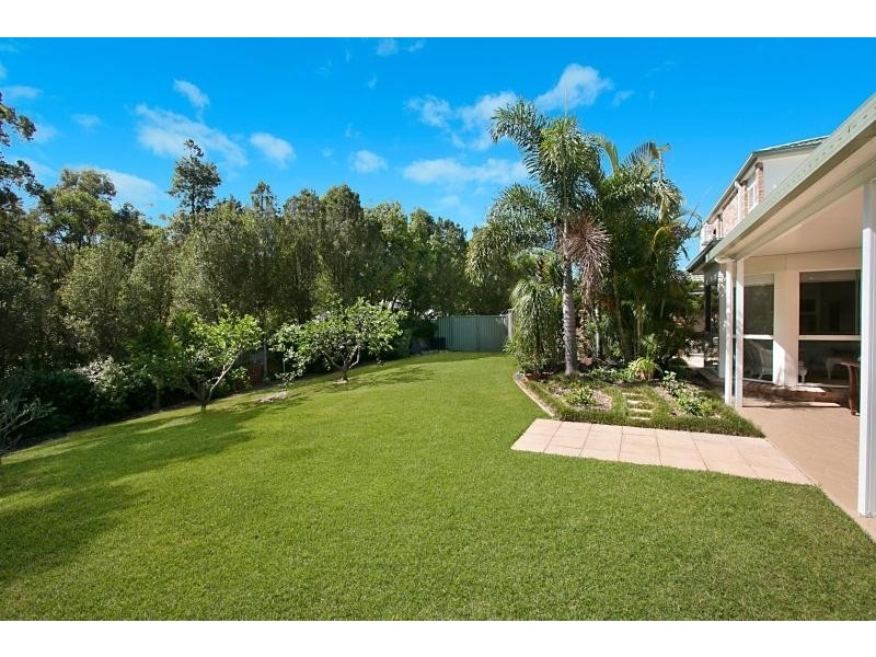 11 Forest Court, Elanora QLD 4221