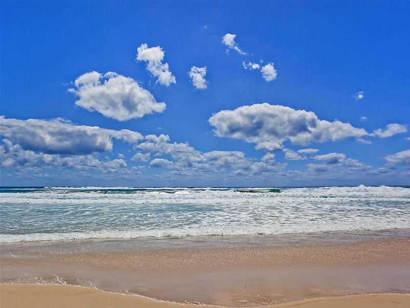 2/57 Albion Avenue, Miami QLD 4220