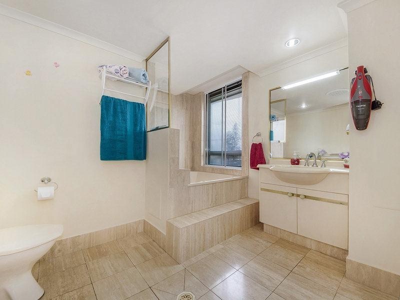 4a/2 Nineteenth Avenue, Palm Beach QLD 4221