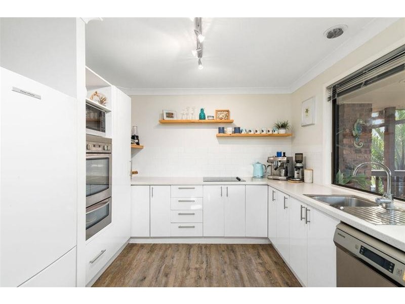 36 Jarrahdale Drive, Elanora QLD 4221