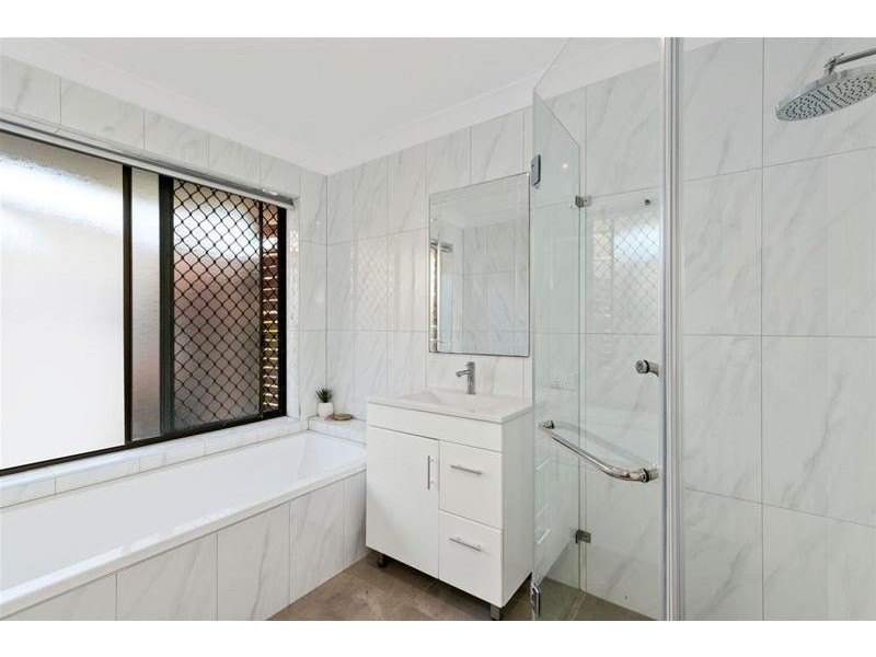 36 Jarrahdale Drive, Elanora QLD 4221