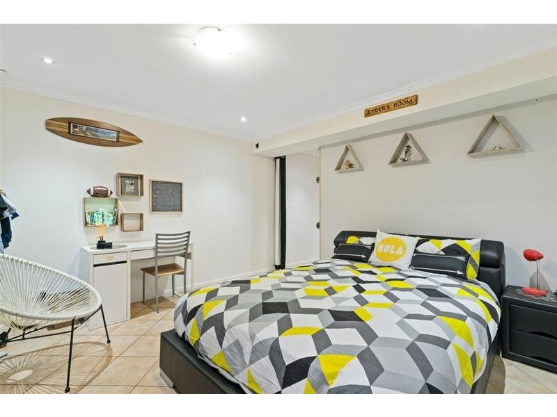 36 Jarrahdale Drive, Elanora QLD 4221