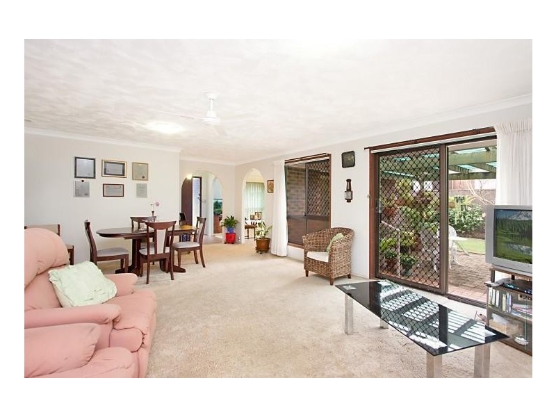 105 K P McGrath Drive, Elanora QLD 4221