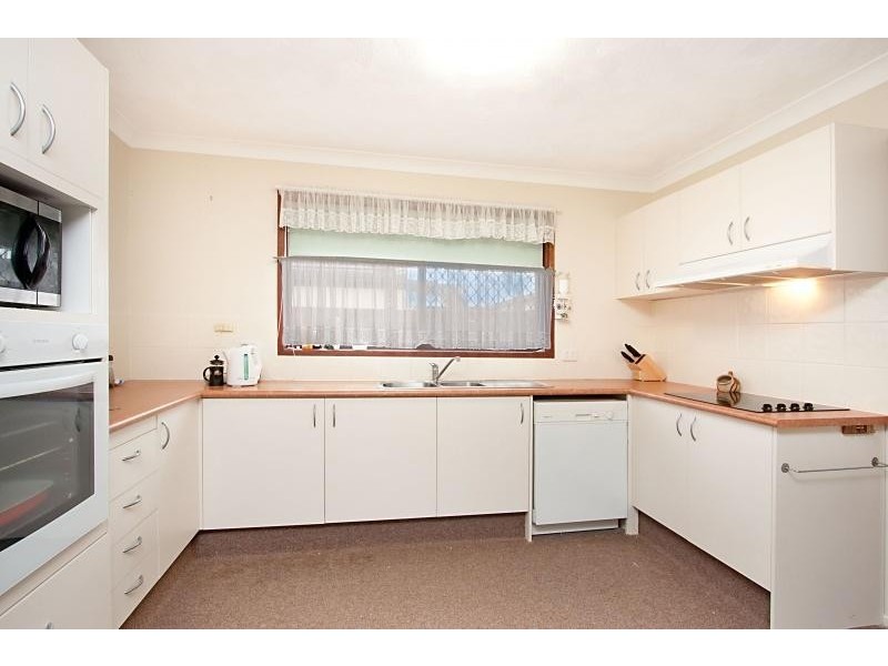105 K P McGrath Drive, Elanora QLD 4221