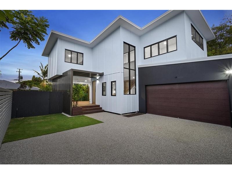 2/7 Boundary  Street, Currumbin Waters QLD 4223