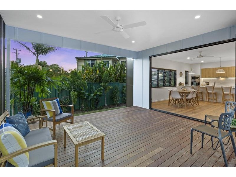 2/7 Boundary  Street, Currumbin Waters QLD 4223