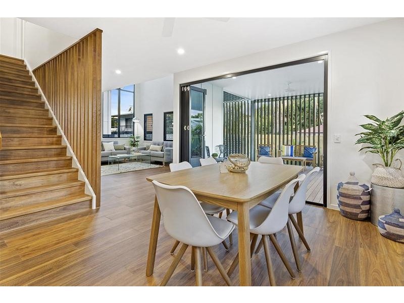 2/7 Boundary  Street, Currumbin Waters QLD 4223