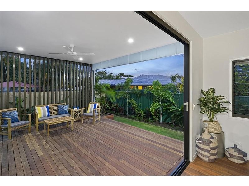 2/7 Boundary  Street, Currumbin Waters QLD 4223