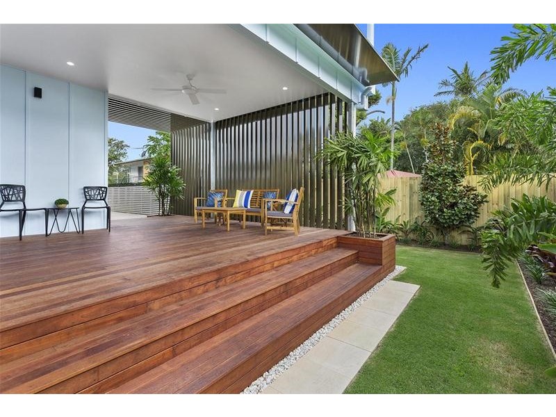 2/7 Boundary  Street, Currumbin Waters QLD 4223