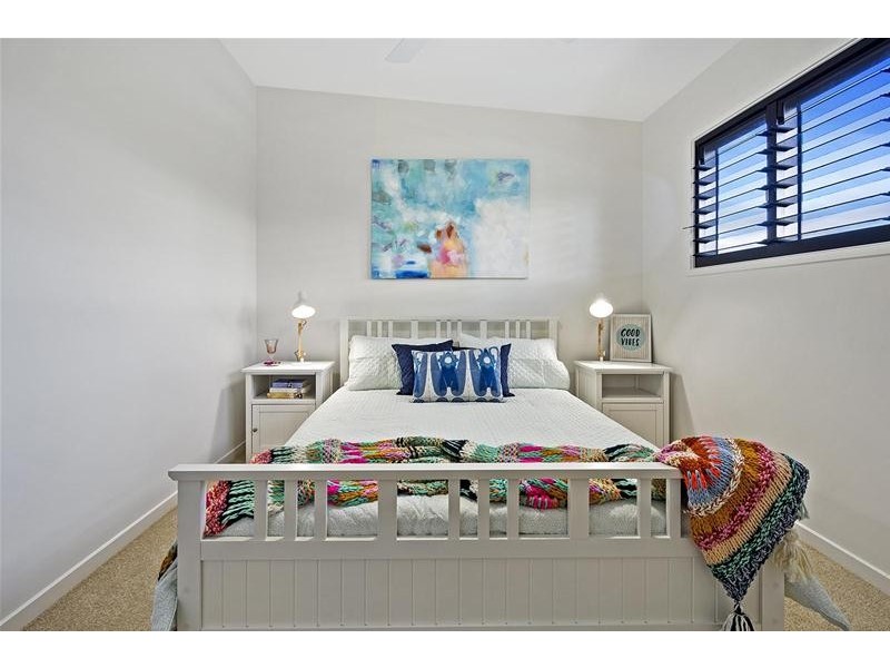 2/7 Boundary  Street, Currumbin Waters QLD 4223