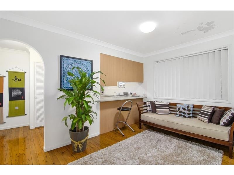 86 Leyte Avenue, Palm Beach QLD 4221