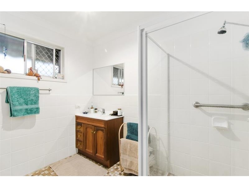 86 Leyte Avenue, Palm Beach QLD 4221