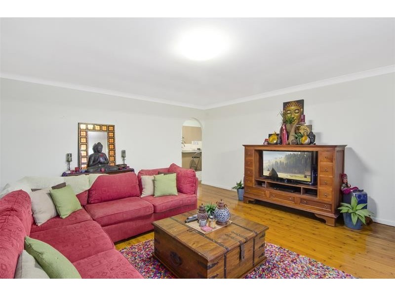 86 Leyte Avenue, Palm Beach QLD 4221