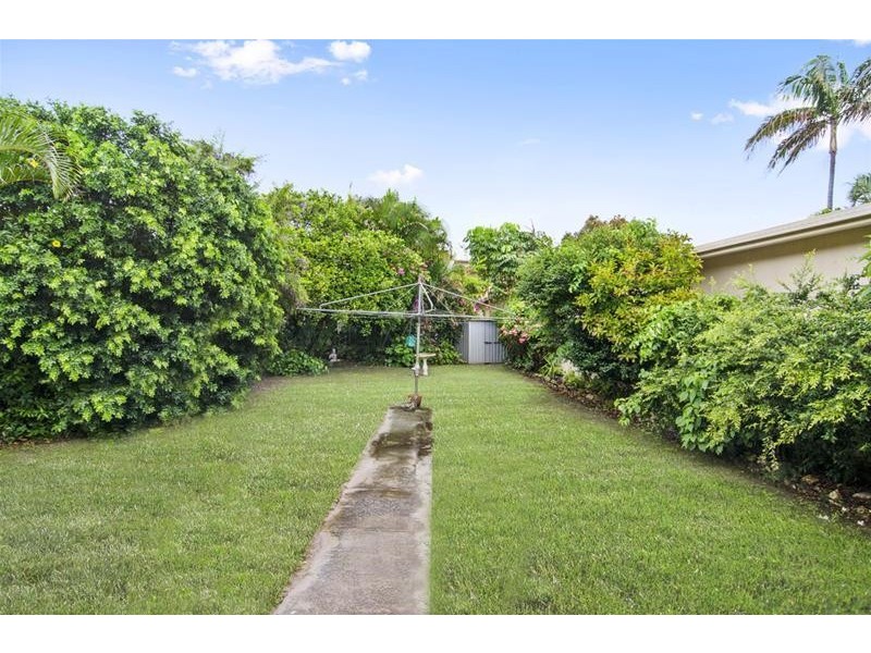 86 Leyte Avenue, Palm Beach QLD 4221