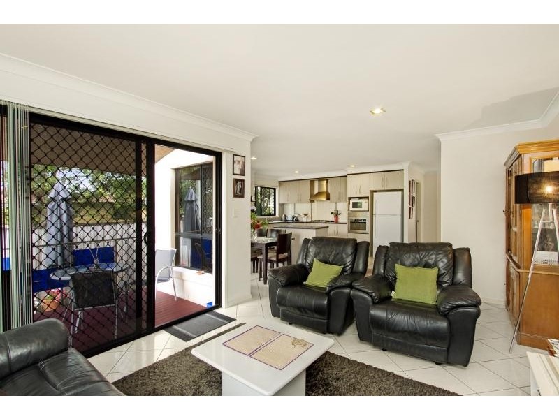 2/22 Guineas Creek Road, Currumbin Waters QLD 4223