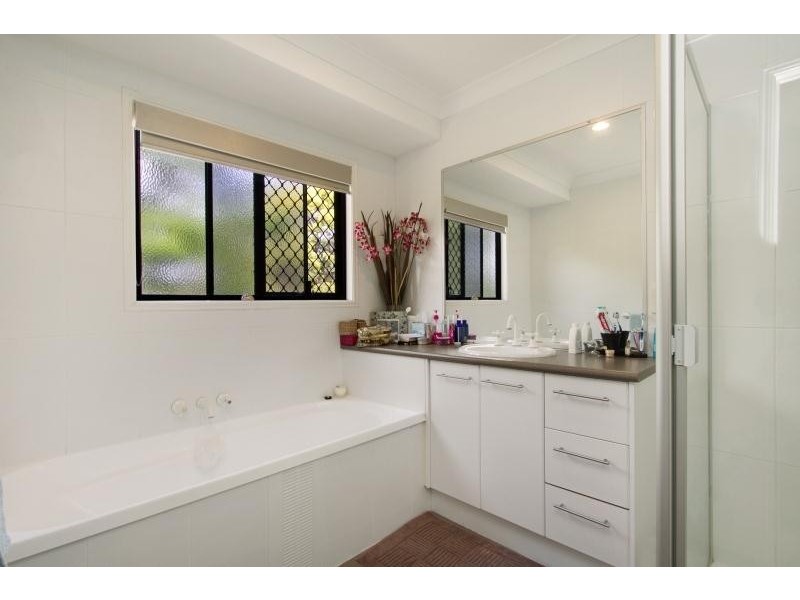 2/22 Guineas Creek Road, Currumbin Waters QLD 4223