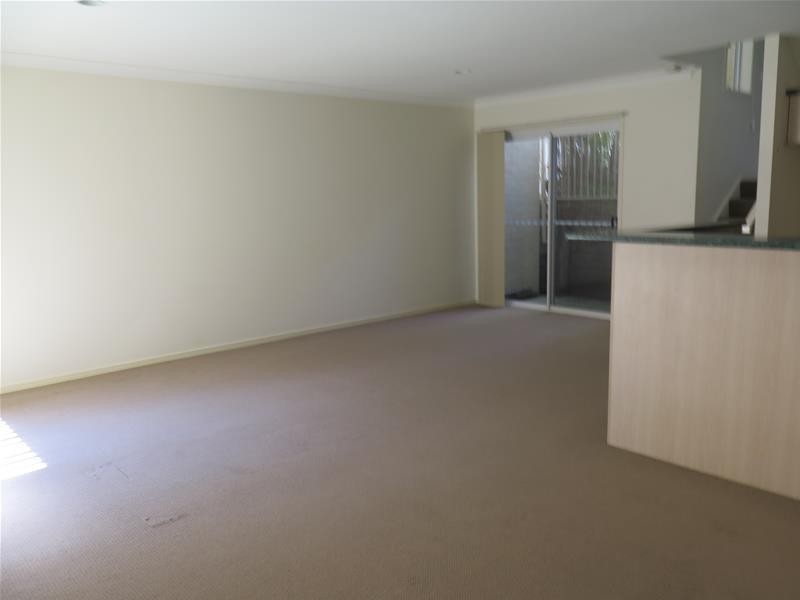 6/283 Nineteenth Avenue, Elanora QLD 4221