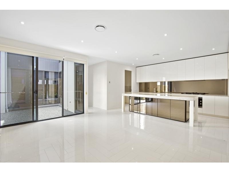 2/15 Magnoli Circuit, Palm Beach QLD 4221