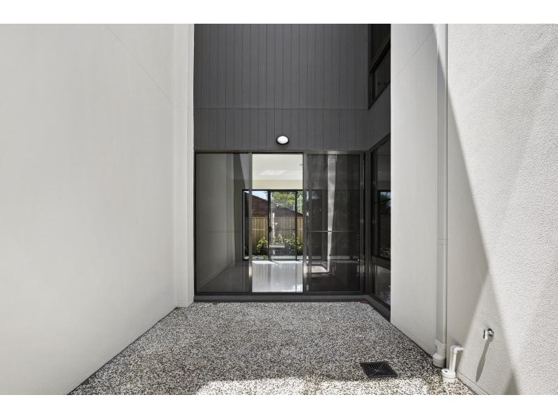 2/15 Magnoli Circuit, Palm Beach QLD 4221