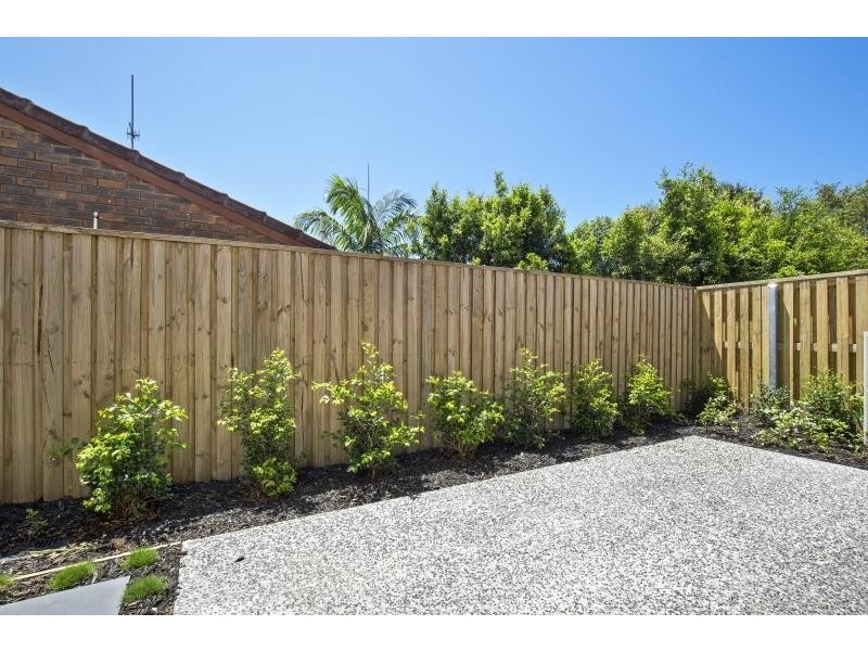 2/15 Magnoli Circuit, Palm Beach QLD 4221