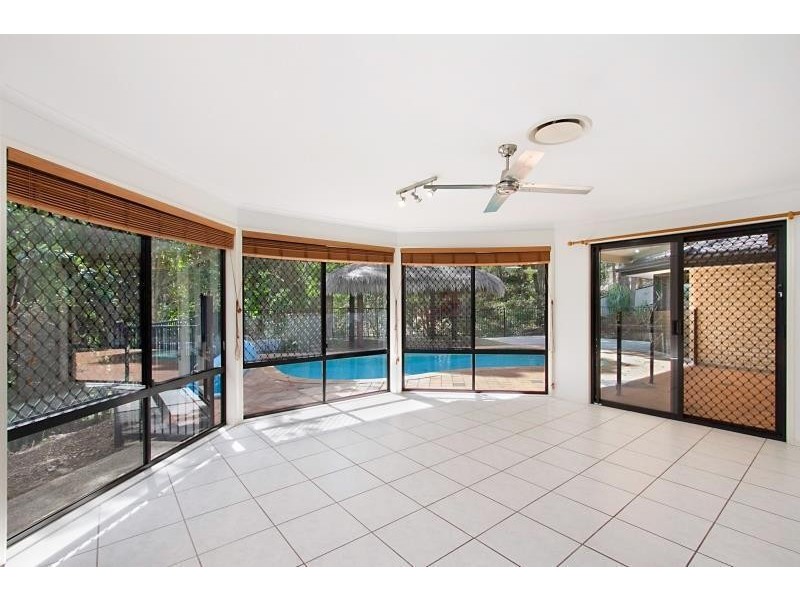 76 Forest Drive, Elanora QLD 4221