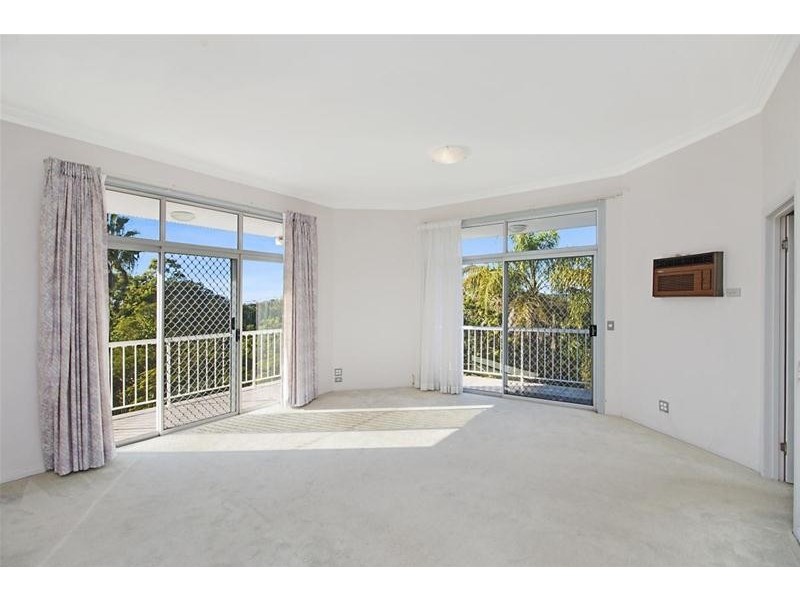 33 Evergreen Drive, Elanora QLD 4221