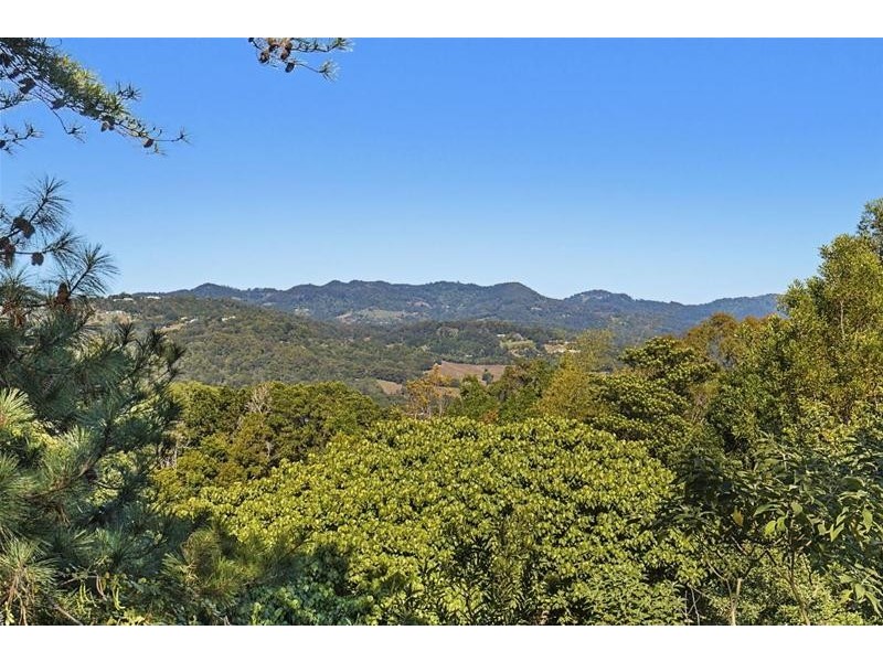 33 Evergreen Drive, Elanora QLD 4221