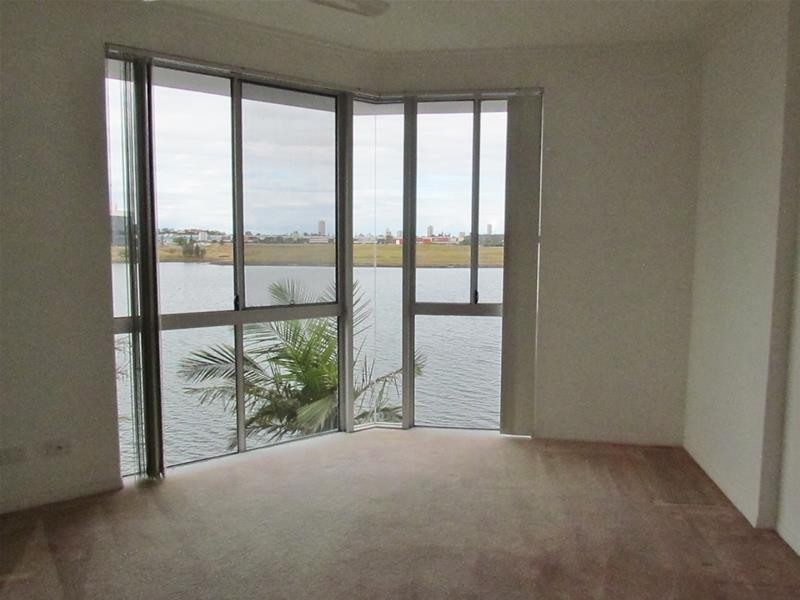 21/255 Varsity Parade, Varsity Lakes QLD 4227