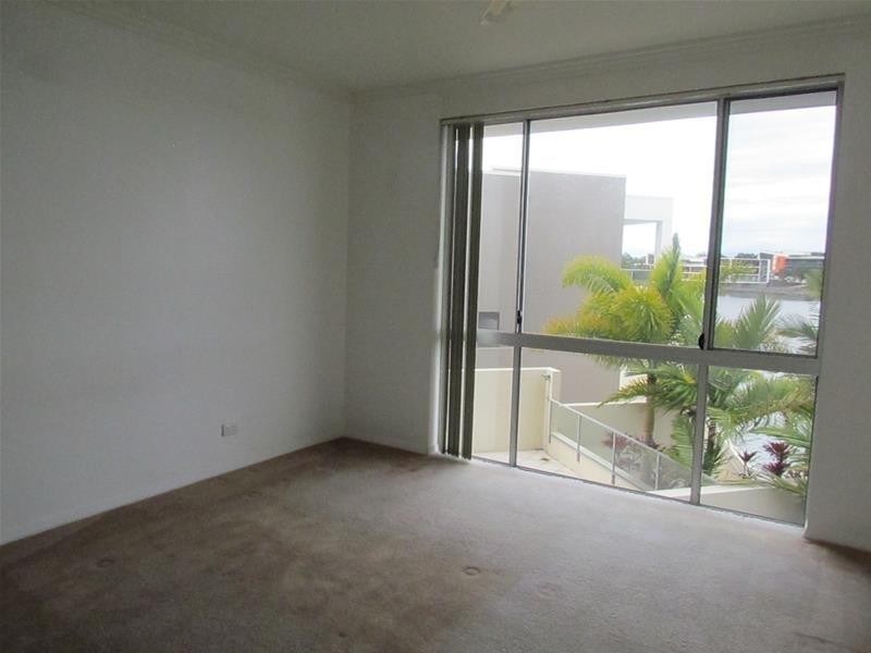 21/255 Varsity Parade, Varsity Lakes QLD 4227