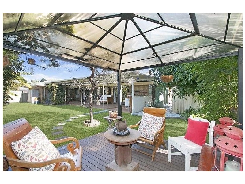 7 Holbrook Way, Elanora QLD 4221