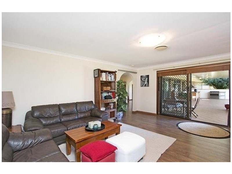 7 Holbrook Way, Elanora QLD 4221