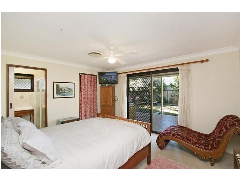 7 Holbrook Way, Elanora QLD 4221