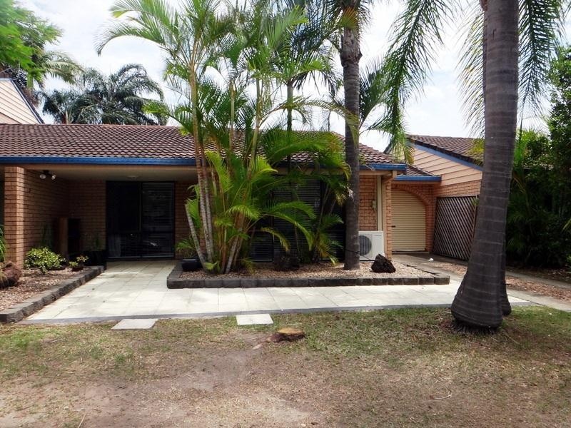 2/50 T. E. Peters Drive, Broadbeach Waters QLD 4218