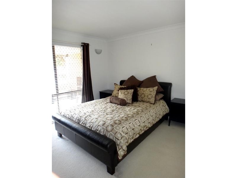 2/50 T. E. Peters Drive, Broadbeach Waters QLD 4218