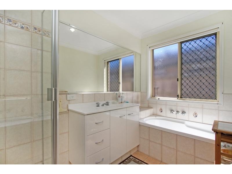 4 Neeson Place, Currumbin Waters QLD 4223