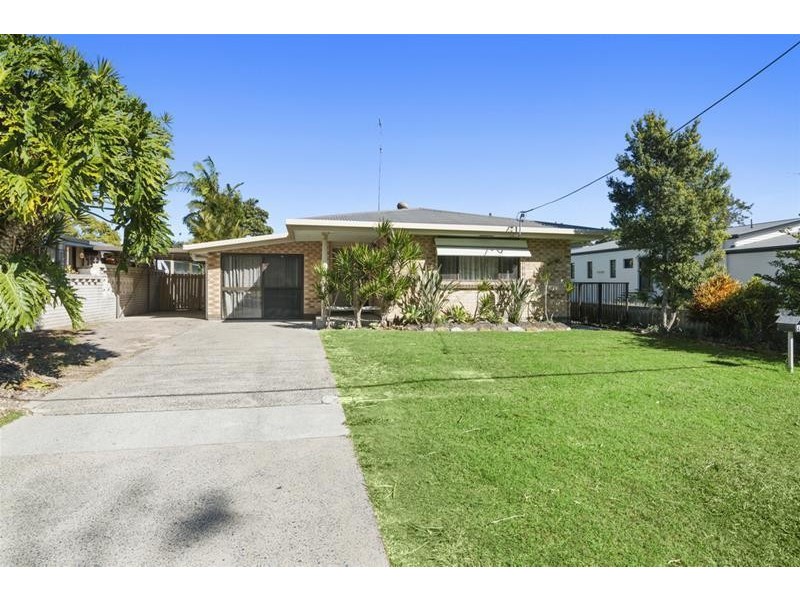 49 Station Street, Currumbin Waters QLD 4223