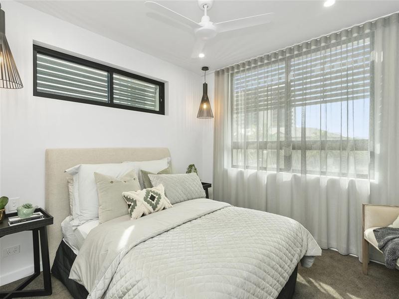 1, 2, 3 & 4/1034 Gold Coast Highway, Palm Beach QLD 4221