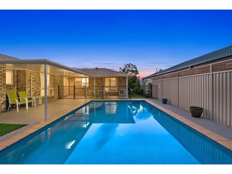 27 Bergamont Street, Elanora QLD 4221