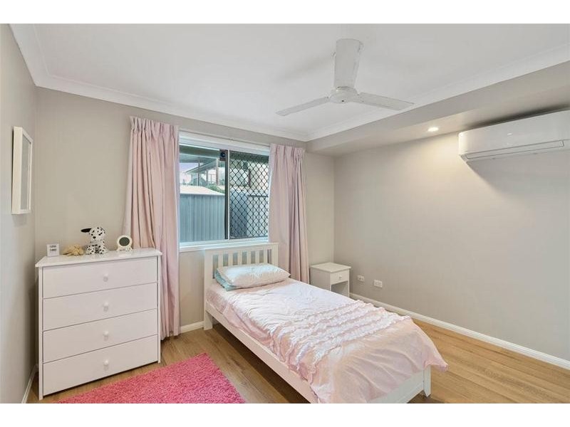 27 Bergamont Street, Elanora QLD 4221