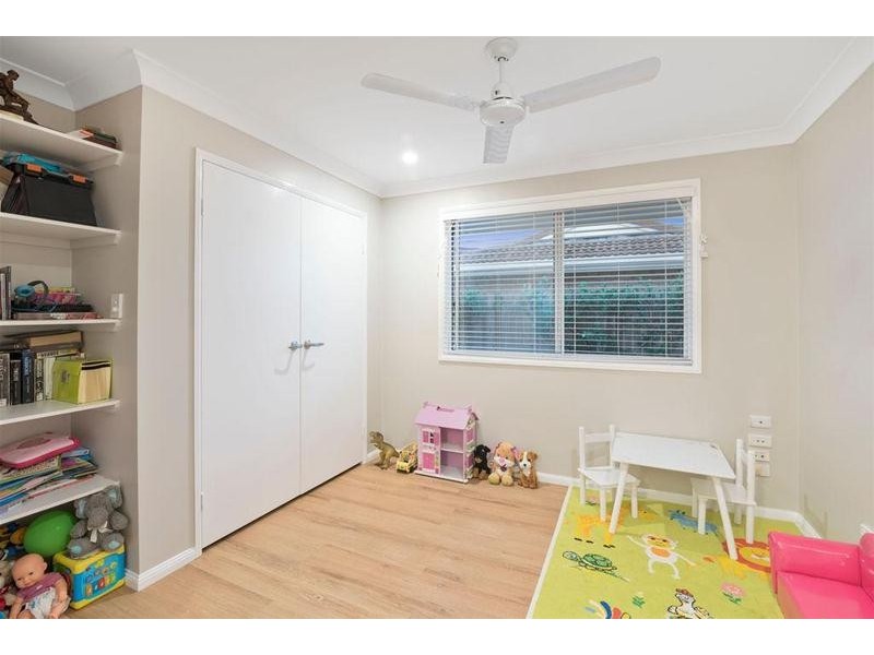 27 Bergamont Street, Elanora QLD 4221