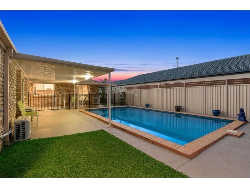 27 Bergamont Street, Elanora QLD 4221