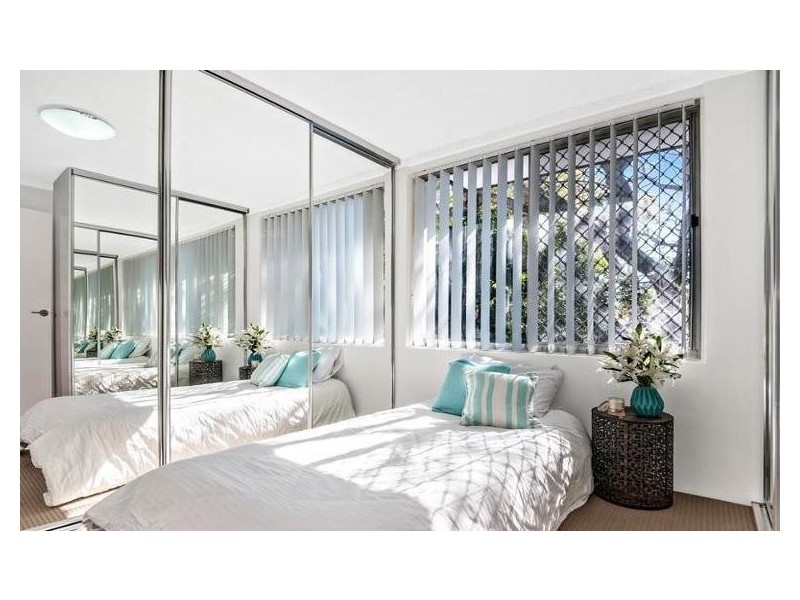 1/20 Mawarra  Street, Palm Beach QLD 4221