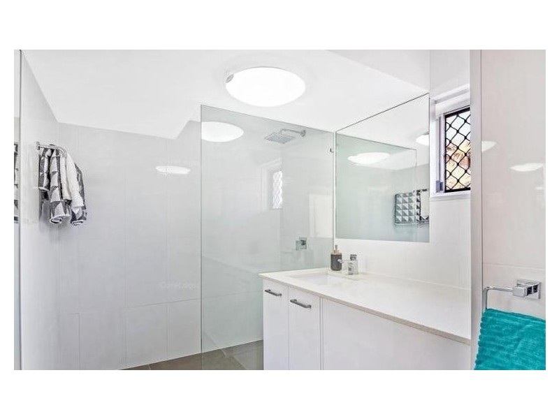 1/20 Mawarra  Street, Palm Beach QLD 4221