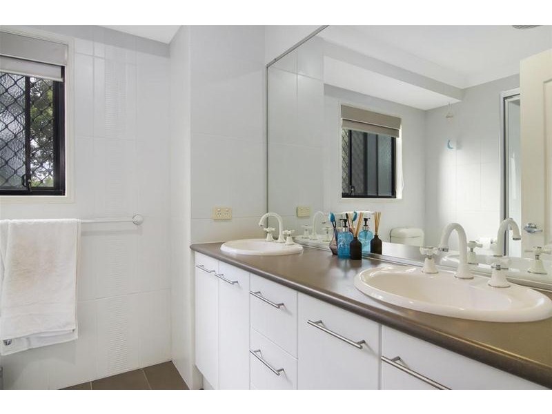 2/22 Guineas Creek Road, Currumbin Waters QLD 4223