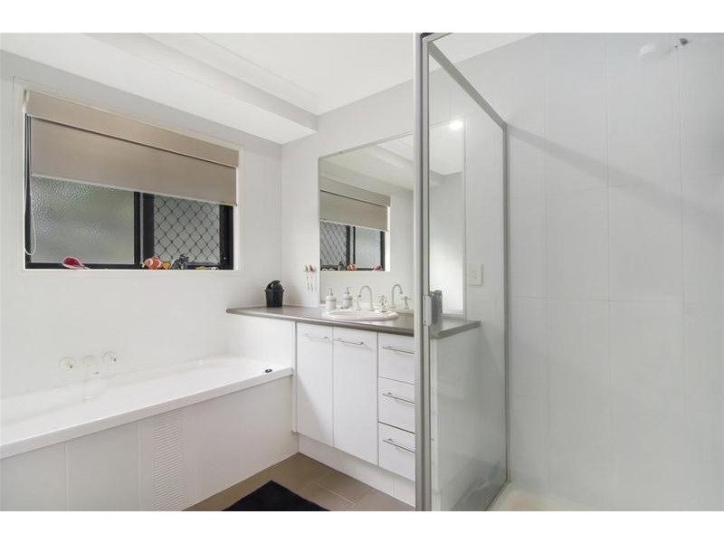 2/22 Guineas Creek Road, Currumbin Waters QLD 4223