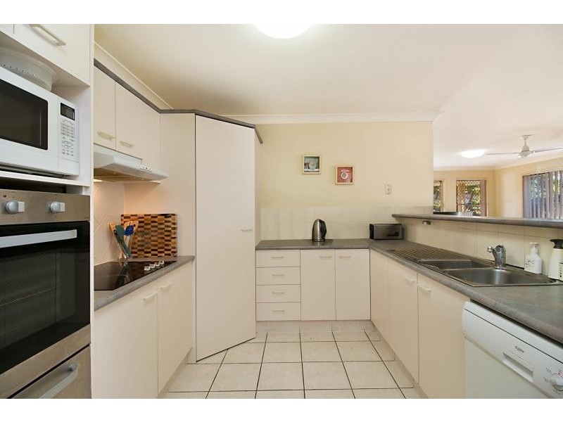 2/28 Yodelay Street, Varsity Lakes QLD 4227